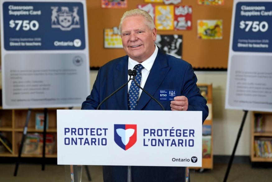 Une carte de 750 $ pour les enseignants de l'Ontario afin d’acheter des fournitures scolaires